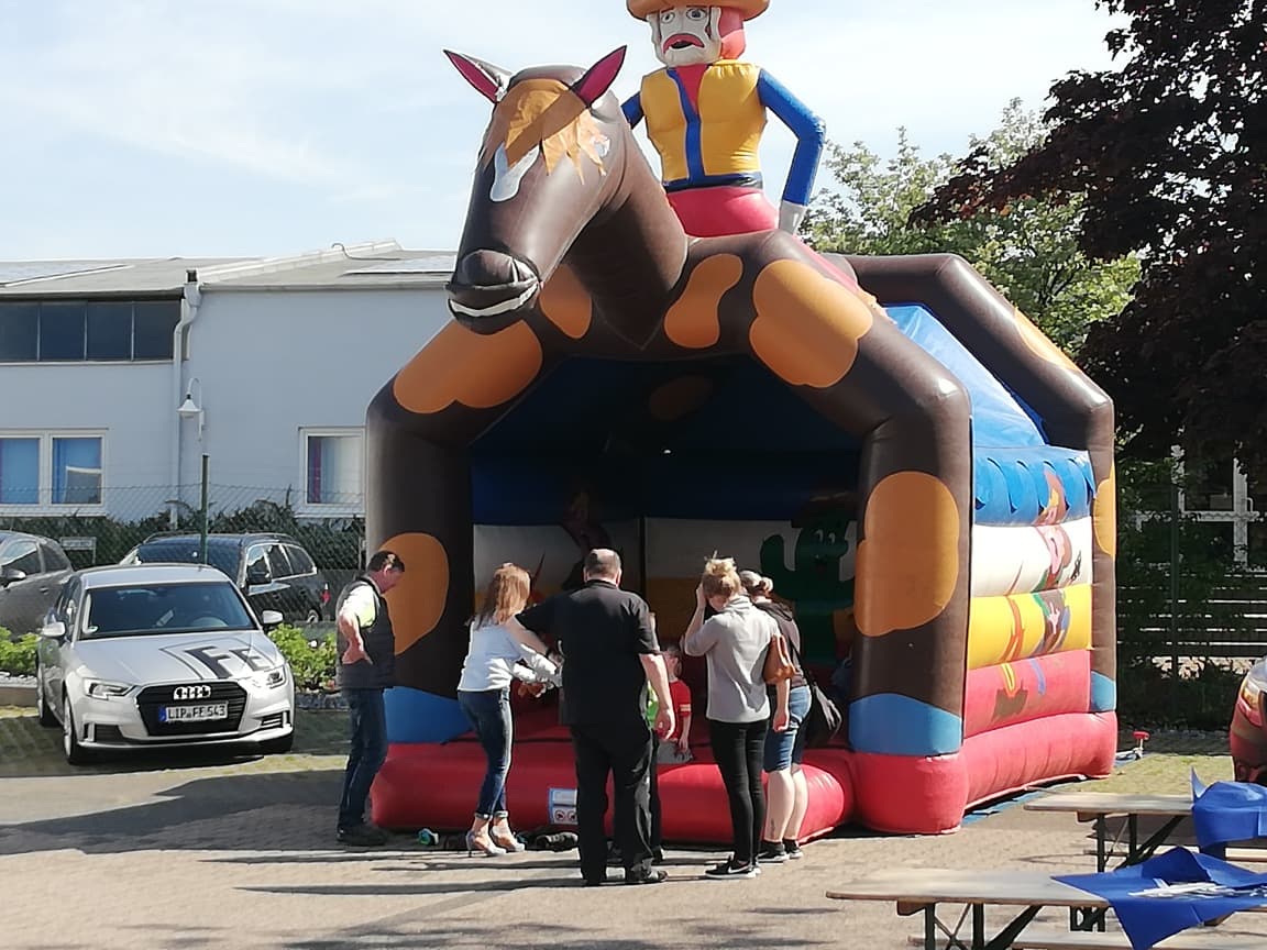 Impression vom FERRUM Open House 2019 „BBQ & Bull Riding“