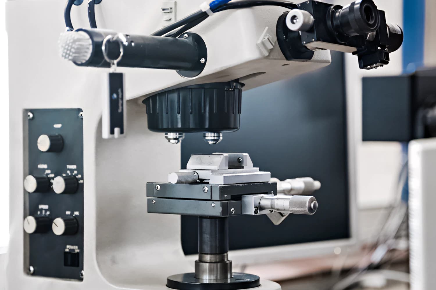 Metallographischer Querschliff zur Bestimmung der Härtetiefe
